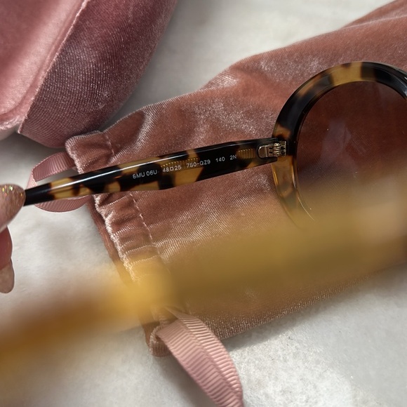 Authentic Miu Miu turtle shell sunglasses - Picture 12 of 12